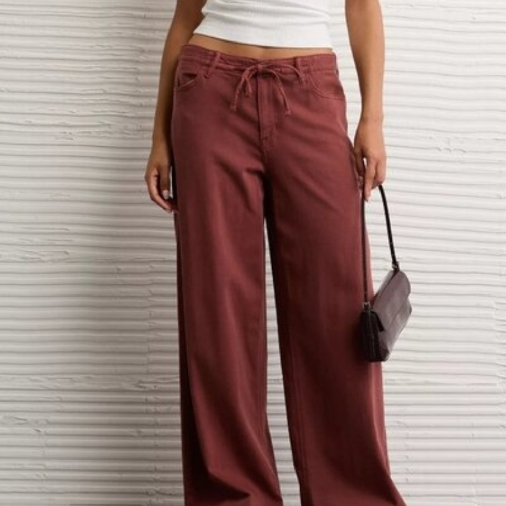 American Eagle Outfitters Wide Leg Pants in Burgundy